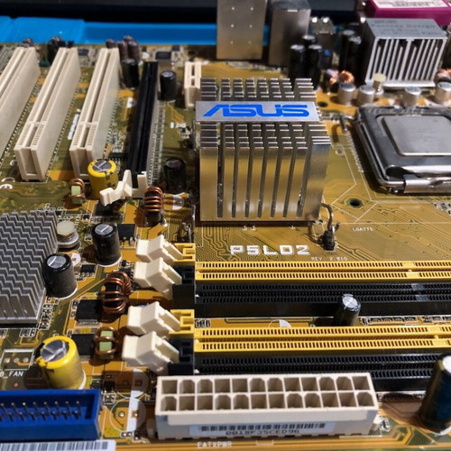 Intel Core 2 Duo E4600 2.4GHz and Asus P5LD2 945P s775 motherboard used