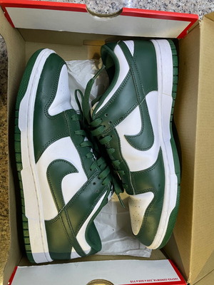 Nike Dunk Low като нови, бяло/зелено, номер 44.5