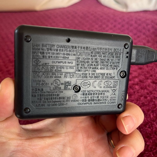 Olympus Li-ion Battery Charger BCS-1 like new