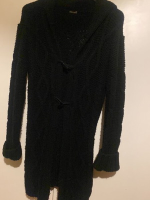 Long knitted coat like new with hood, very warm