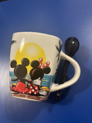 Disney Mickey & Minnie Mouse "Sunset Gazers" κεραμική κούπα 325 ml με κουτάλι