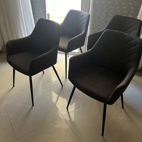 Chairs set of 4 new condition
