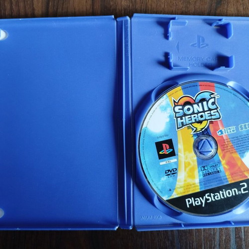 Sonic Heroes PS2 game non-working, used