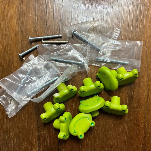 Children's door knobs used, pack of 9 pieces