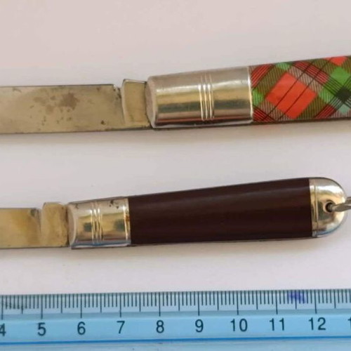 Richards Sheffield England pocket knives used, set of 2