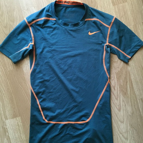 Nike Pro Combat Core Compression 2.0 shirt like new, size S