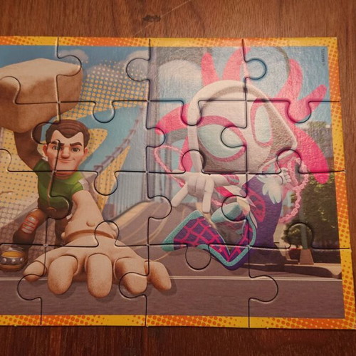 Spidey puzzle for children from 3 years used, 4 small puzzles with gift storybook