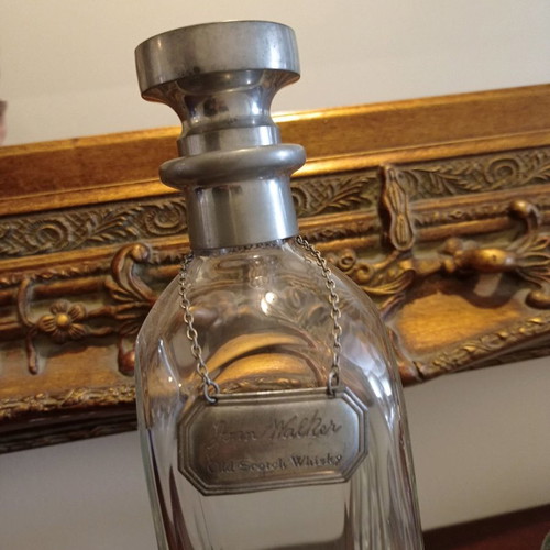 Johnie Walker authentic classic decanter height 0.28m