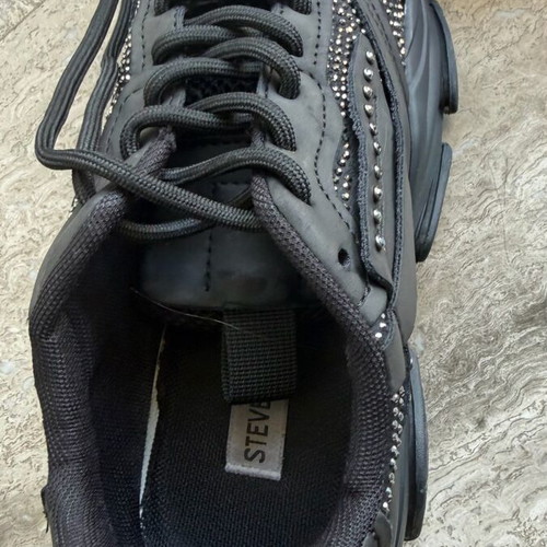 Steve Madden Possession-R women's black sneakers like new with stones
