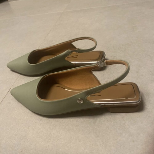 Vizzano leather flats new, with anti-slip sole, mint color