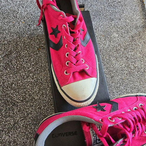 Converse sneakers size 37 like new, fuchsia with black