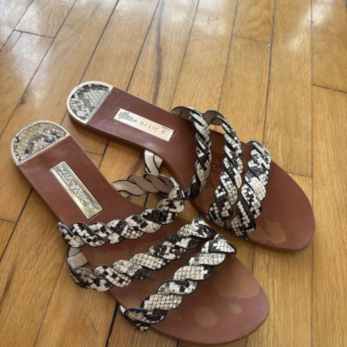 Zara slippers size 39, black and white
