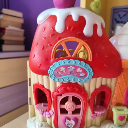 Strawberry Shortcake House used with some stains
