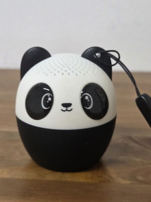 Legami Panda portable speaker, new