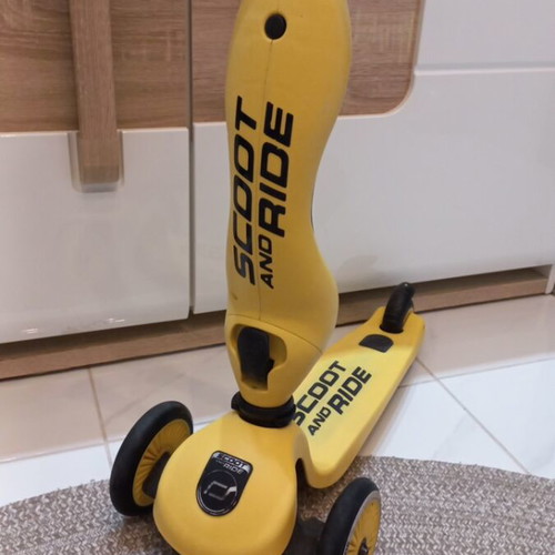Scoot and Ride Kick Scooter used, adjustable height for 15 months to 5 years