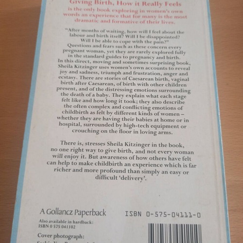 Giving Birth by Sheila Kitzinger English book like new