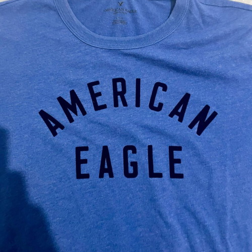 American Eagle blue t-shirt like new, size L