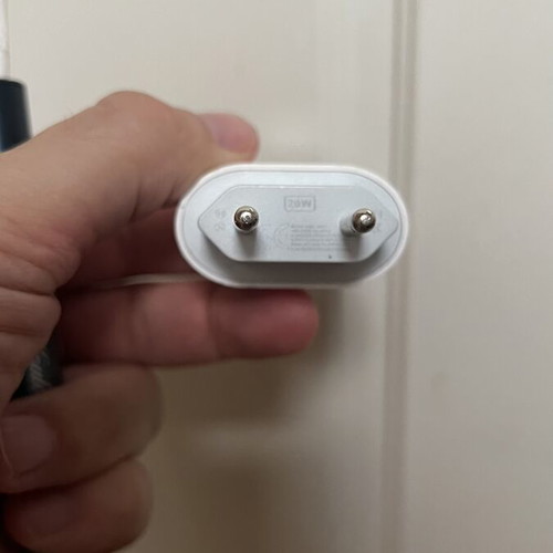 Chargers pack of 2 like new imitation, 10 watt