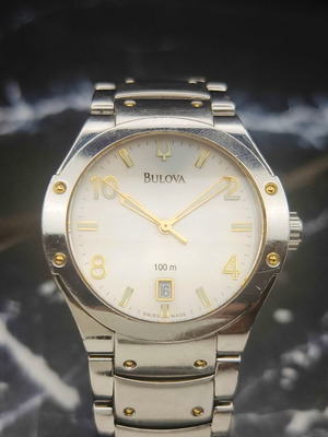 Bulova Accutron Swiss Made Two-Tone watch used, quartz precision