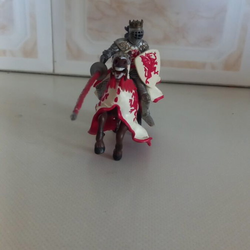 PAPO Knight Figure with Horse like new set