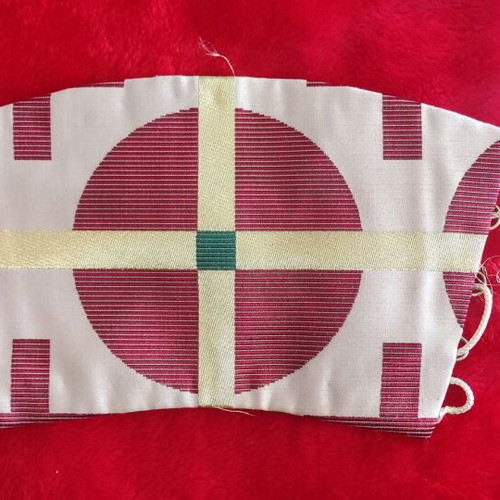 Priestly vestment used, made of metallic stoffa