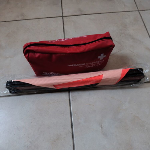 Certified First Aid Kit DIN13164 and Warning Triangle like new