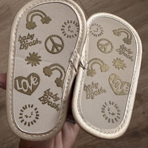 Baby sandals for 0-3 months like new