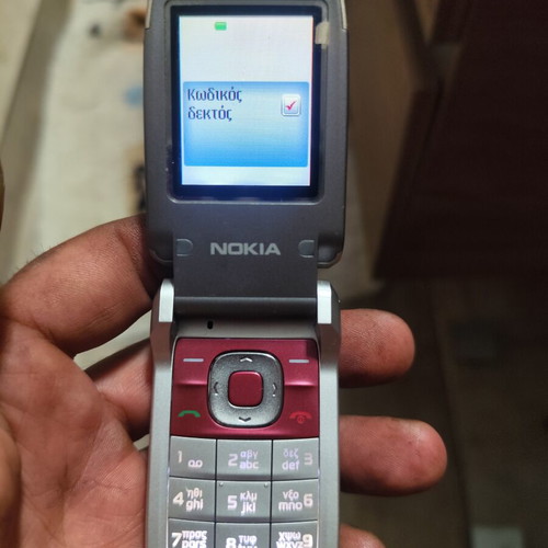 Nokia 2760 mobile phone like new, silver, charger included