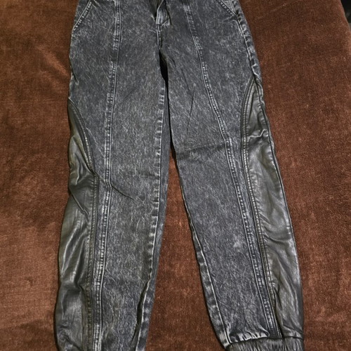 Alice and Olivia jeans like new, size S, black