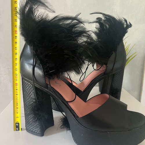 High leather platform sandals with feathers like new, size 40, black