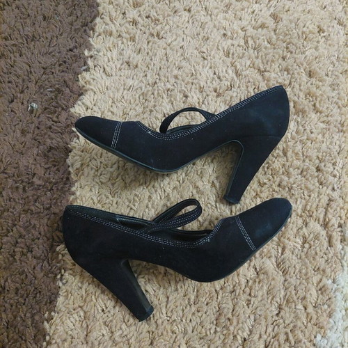 Migato suede pumps used, black with white stitching, size 39