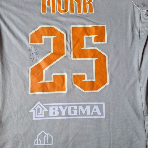 Hummel Aalborg Håndbold Magnus Munk #25 Jersey like new with autograph