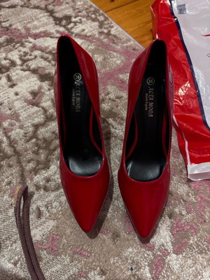 Red pumps size 36 new