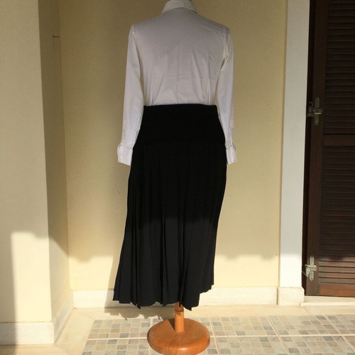 Liana Camba pleated skirt black, like new, size L 40 12