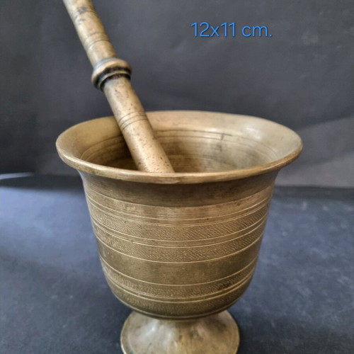 Bronze mortar old used, height 12 cm diameter 11 cm