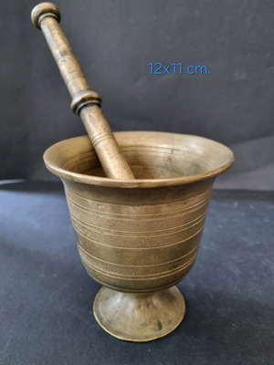 Bronze mortar old used, height 12 cm diameter 11 cm