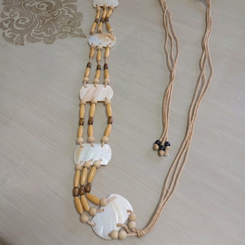 Adjustable belt like new, beige