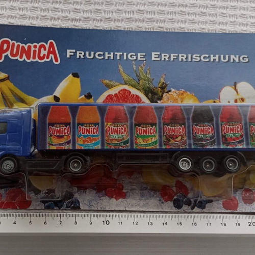 H0 Truck Trailers new, pack of 3, Punica by PepsiCo advertising