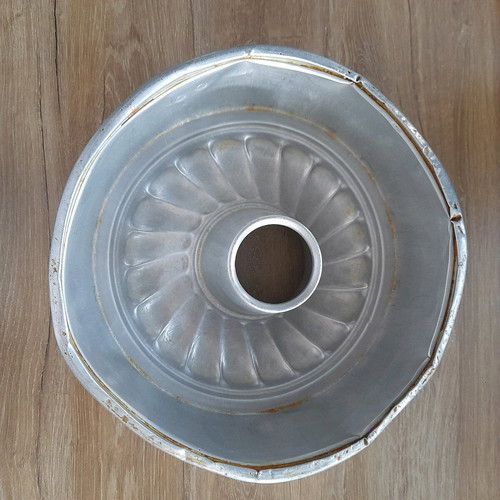 Vintage cake pan used, 25cm diameter, Greek made