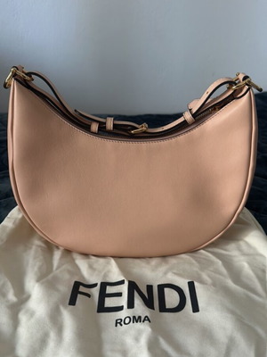 Fendi leather shoulder bag like new, beige