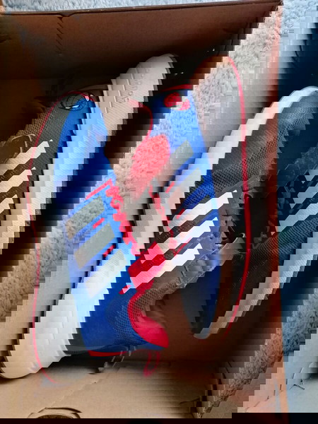 Παιδικά αθλητικά παπούτσια adidas marvel