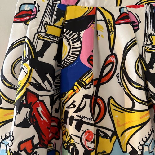 Mini skirt like new size M colorful with thick fabric
