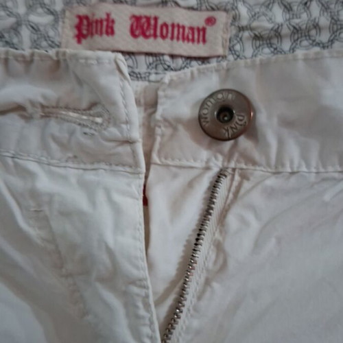 White Pink Woman Bermuda shorts size M like new, cargo style