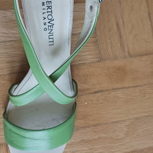 Roberto Venuti green sandals like new, leather with 9 cm heel