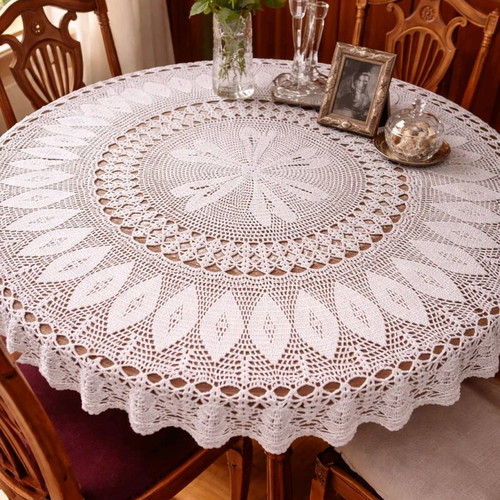 Knitted round tablecloth like new vintage diameter 1.50 m