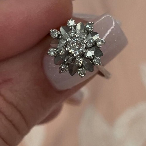 18K White Gold Ring Used with 0.58 Carat Diamonds