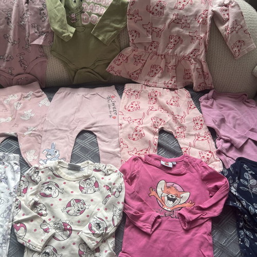 Baby clothing lot size 80/12 months like new