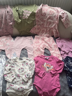Baby clothing lot size 80/12 months like new