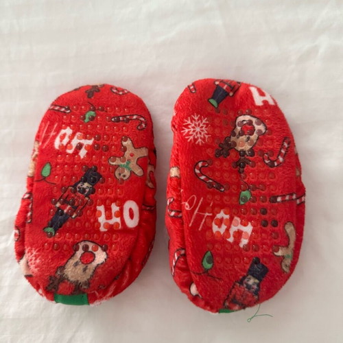 Children's jumbo slippers size 22-23 new, unworn