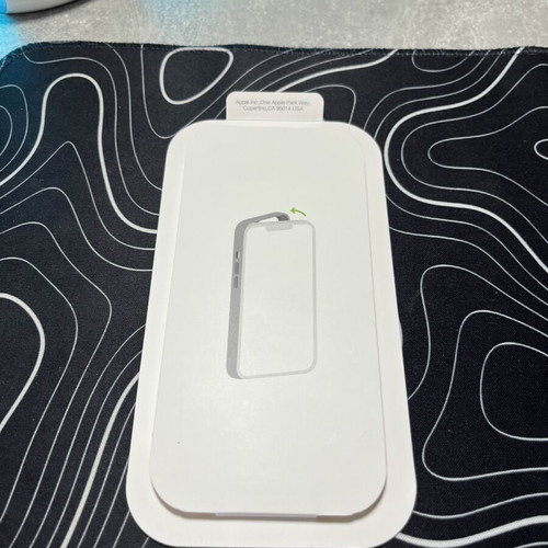 iPhone 13 MagSafe Clear Case like new, authentic Apple